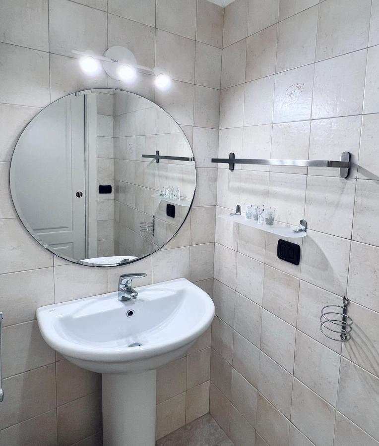 Apartment Capruzzi Барі Екстер'єр фото